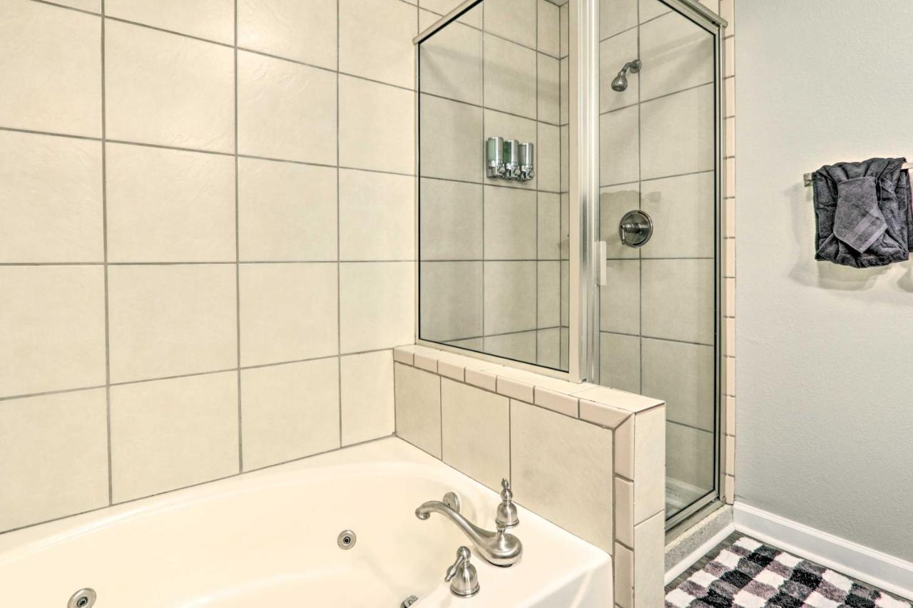 Downtown Pigeon Forge Condo With Pool Access! Ngoại thất bức ảnh